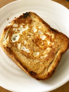 キムチ入り目玉焼きパン-レシピのメイン写真