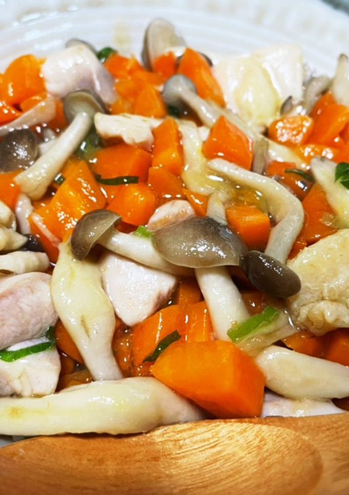 やみつき♡鶏としめじとにんじんの中華丼★-レシピのメイン写真