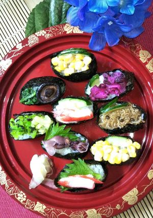 酢飯で元気に♪あり合わせで軍艦巻き-レシピのメイン写真