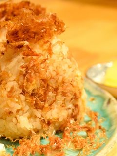 万能おかかとクリームチーズのおにぎり-レシピのメイン写真