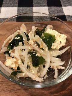 簡単 お豆腐と玉ねぎとワカメのナムル-レシピのメイン写真