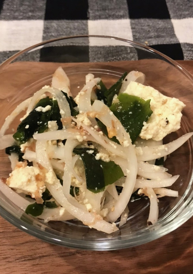 簡単　お豆腐と玉ねぎとワカメのナムル-レシピのメイン写真