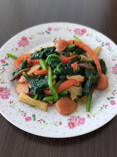ほうれん草とソーセージのカレーマヨ炒め-レシピのメイン写真