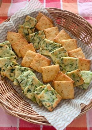 野菜クラッカーほうれん草&トマト-レシピのメイン写真
