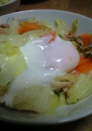 朝食に野菜を食べよう♪野菜炒めエッグ-レシピのメイン写真