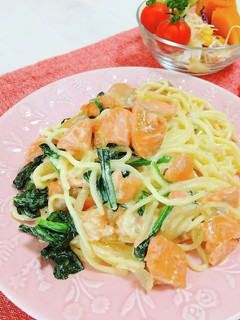サーモンとほうれん草のクリームパスタ-レシピのメイン写真