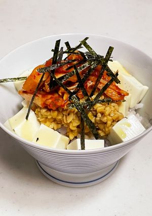朝ごはんにも！キムチ納豆豆腐のっけ丼-レシピのメイン写真