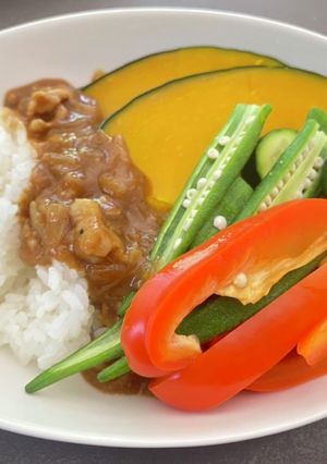 ポークカレー蒸野菜乗っけ〜何食べ#139-レシピのメイン写真