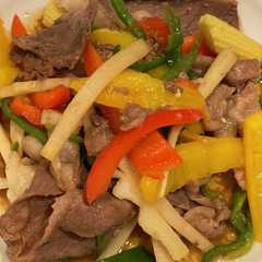 รูปของ 夏野菜と牛肉のチンジャオロース風炒め♪