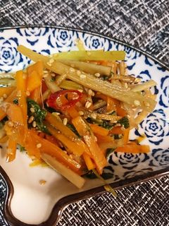 セロリ入りきんぴらごぼう-レシピのメイン写真