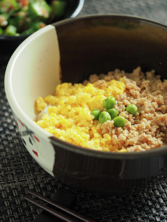 そぼろ丼【入院食②夕/主菜】-レシピのメイン写真