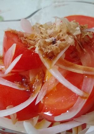 新玉ねぎならそのまま！かつお醤油トマト-レシピのメイン写真