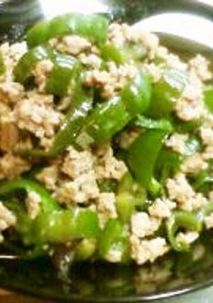 ２日続けて♬　ひき肉とﾋﾟｰﾏﾝ炒め-レシピのメイン写真