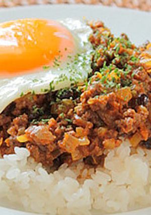 カリフォルニア・レーズンでドライカレー-レシピのメイン写真