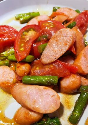 アスパラとソーセージのトマト炒め-レシピのメイン写真