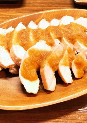 鶏胸肉の簡単コンフィ 新玉ねぎダレかけ-レシピのメイン写真