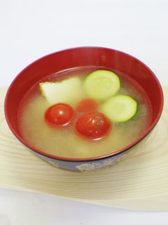 夏野菜のおいしいみそ汁-レシピのメイン写真