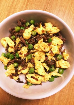 グリンピースとかき玉のそぼろ丼-レシピのメイン写真