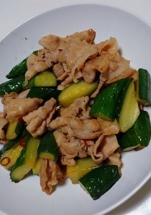 簡単！キュウリと豚肉の旨辛中華炒め-レシピのメイン写真