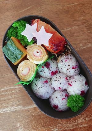 JK☆カリカリ梅でお花の和風弁当♪-レシピのメイン写真