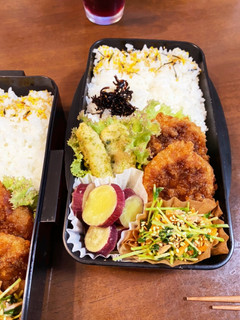 ソースヒレカツと豆苗ナムルのお弁当-レシピのメイン写真