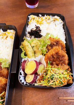 ソースヒレカツと豆苗ナムルのお弁当-レシピのメイン写真