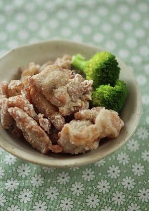 鶏肉の塩唐揚げ。~ミックスハーブ入り~-レシピのメイン写真