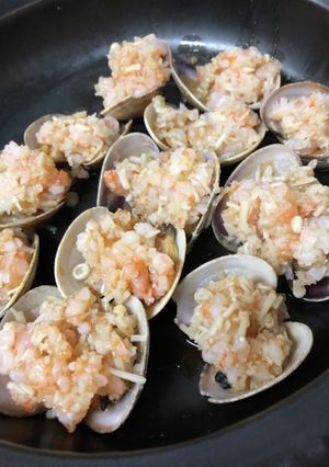 アサリの海老たたき詰めタジン蒸し-レシピのメイン写真