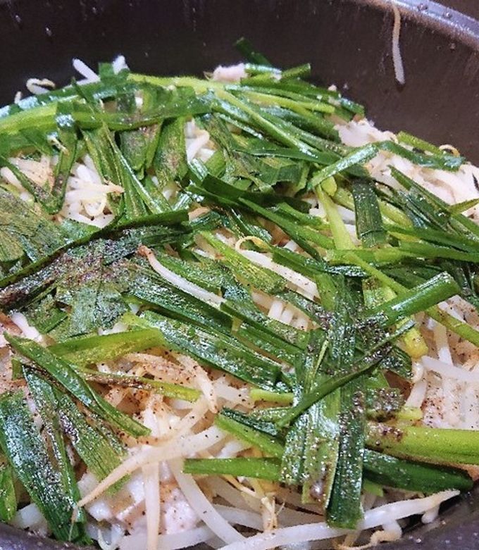 豚バラとにらもやしで酒蒸し野菜-レシピのメイン写真