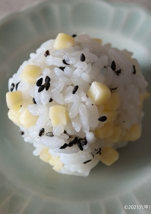 黒ごまチーズの丸おにぎり-レシピのメイン写真