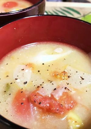 夏にぴったり！さっぱりトマト豚汁-レシピのメイン写真