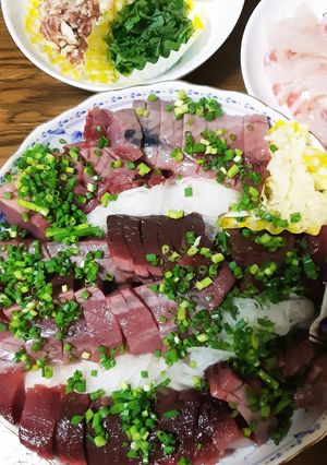 初鰹！お刺身はドーンと厚切りで！-レシピのメイン写真