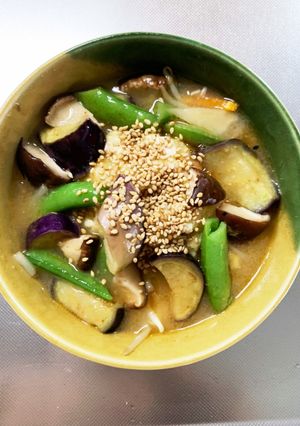 豆腐バーグ入ピリ辛冷麺スープ味ドーム蒸し-レシピのメイン写真