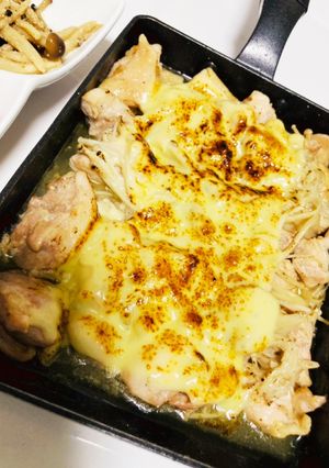 鶏肉とえのきのオリーブチーズ焼き-レシピのメイン写真