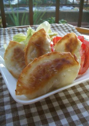 パリっ☆とろ~っ☆なイタリアン餃子-レシピのメイン写真