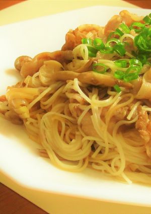 〖豚バラ肉としめじのそうめんチャンプルー-レシピのメイン写真
