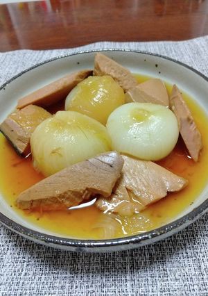 丸ごと新たまねぎと生利節の煮物-レシピのメイン写真