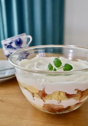 重ねるだけ♪桃のトライフル風スコップケーキ-レシピのメイン写真