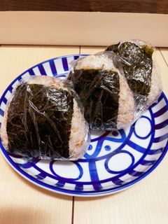 一味違う♡ツナマヨおにぎり-レシピのメイン写真