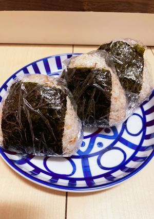 一味違う♡ツナマヨおにぎり-レシピのメイン写真