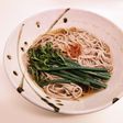 ◇旬の山菜わらびの温かいお蕎麦(^^)◇