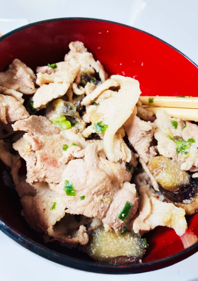 ナスと豚こまの中華炒め丼-レシピのメイン写真