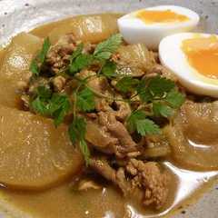 รูปของ 酒の肴にも！白菜と大根と豚肉のカレー煮♪