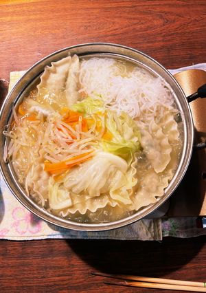 ★王餃子のお腹も大満足な野菜たっぷり鍋★-レシピのメイン写真