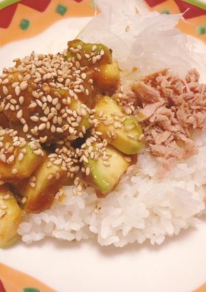 アボカドの梅ダレ丼-レシピのメイン写真