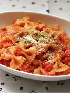 リボン型でかわいい♪ペンネのアラビアータ-レシピのメイン写真