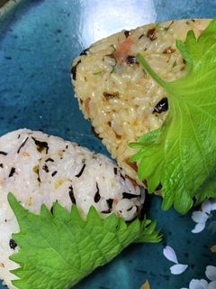 おにぎり しそおにぎり 昆布 梅干し-レシピのメイン写真
