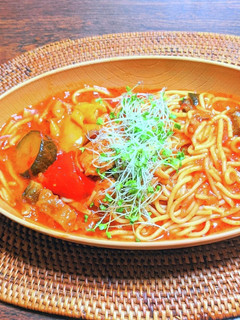 夏野菜とチキンのトマト煮込みパスタ-レシピのメイン写真