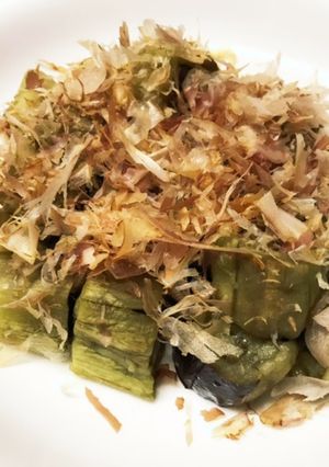 縦に切れ込みがコツ　魚焼きグリル焼き茄子-レシピのメイン写真