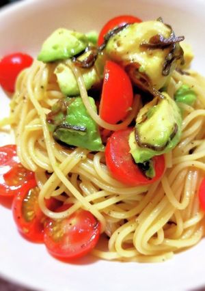 アボカドとミニトマトと塩昆布の無限パスタ-レシピのメイン写真
